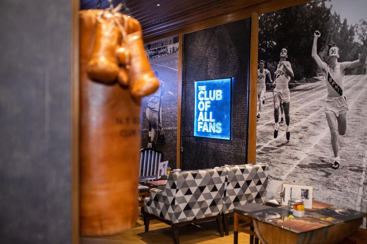 Hotel Real Palacio Lisboa Exterior foto The Club of All Fans
